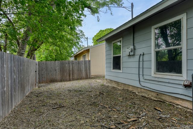 4342 Lehman Dr., Kirby, TX 78219