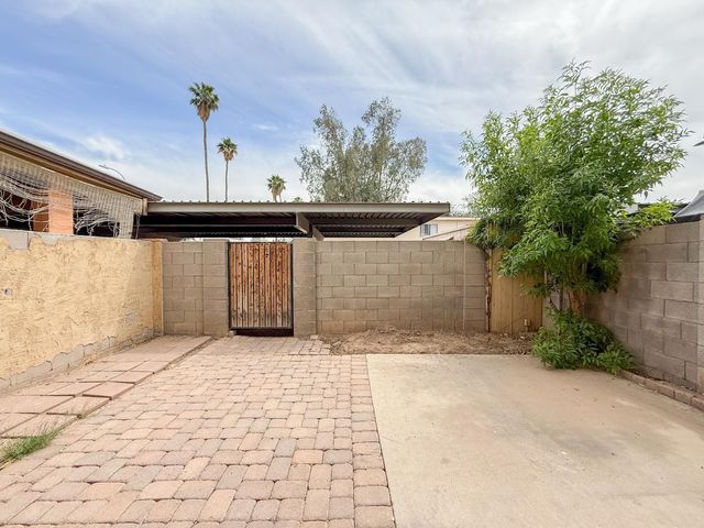 4440 W Solano Drive N, Glendale, AZ 85301
