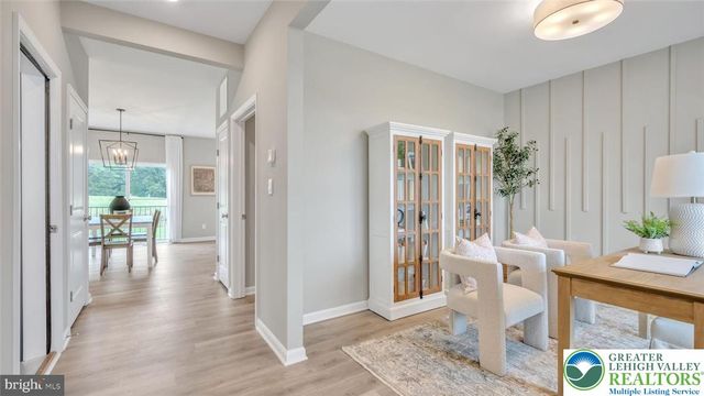 102 Winding Road, Forks Twp, PA 18040