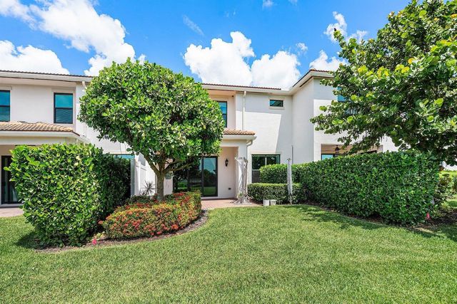 10210 Akenside Drive, Boca Raton, FL 33428