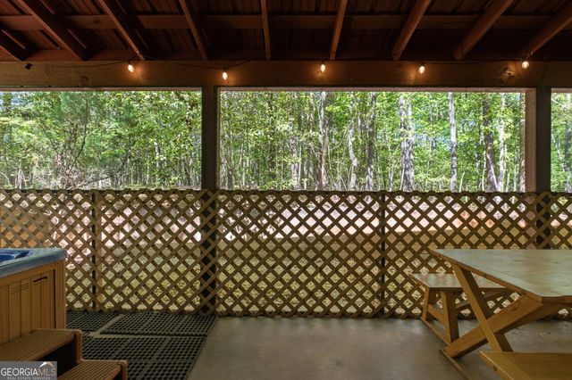 325 Blue Creek Cove, Cleveland, GA 30528