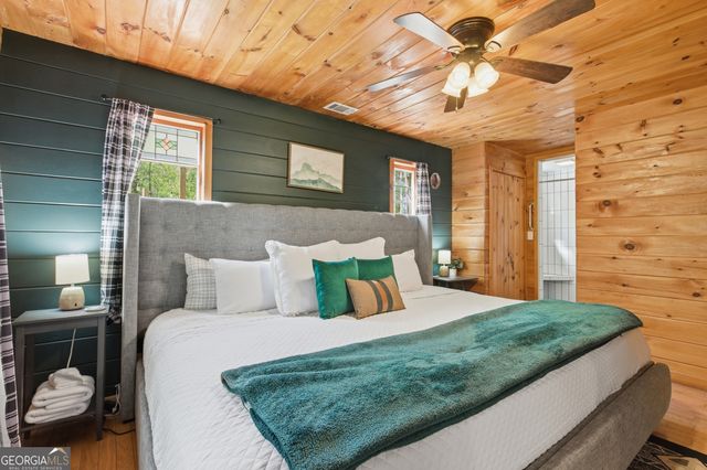 325 Blue Creek Cove, Cleveland, GA 30528