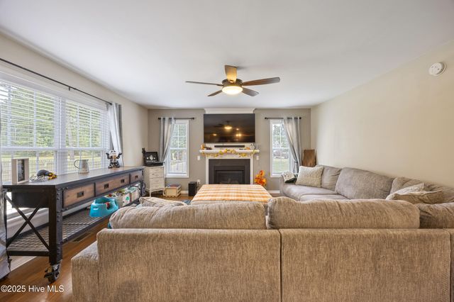 601 Prince William Drive, Elizabeth City, NC 27909