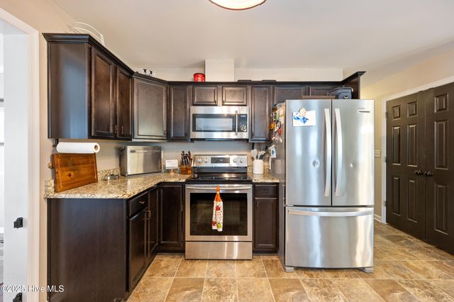 601 Prince William Drive, Elizabeth City, NC 27909