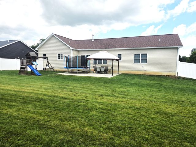 139 Duncan Drive, Pataskala, OH 43062