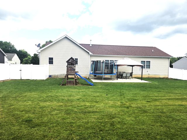 139 Duncan Drive, Pataskala, OH 43062