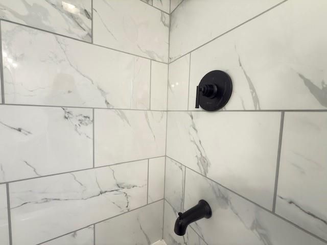 609 W Lee Street, Nevada, MO 64772