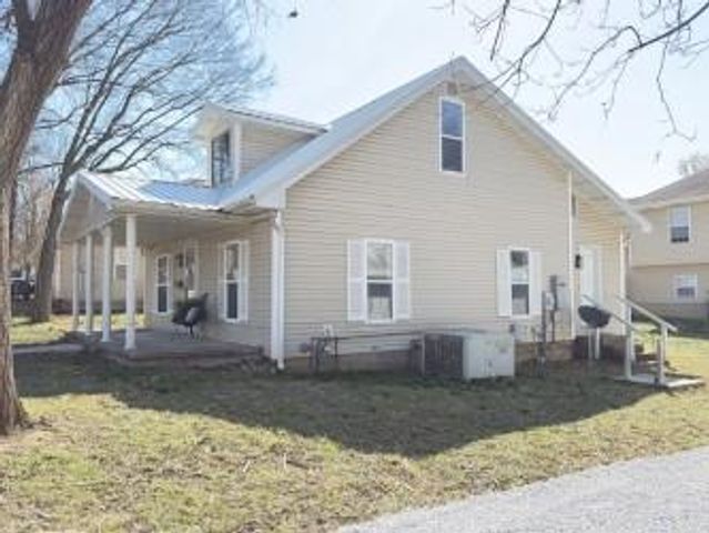609 W Lee Street, Nevada, MO 64772