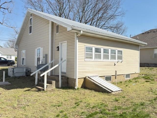 609 W Lee Street, Nevada, MO 64772