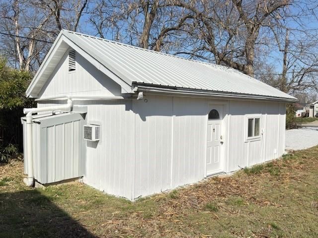 609 W Lee Street, Nevada, MO 64772