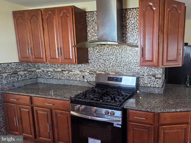7906 DAWNWOOD CT, Lanham, MD 20706