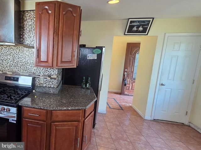 7906 DAWNWOOD CT, Lanham, MD 20706
