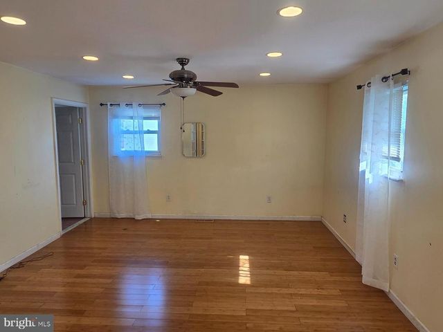 7906 DAWNWOOD CT, Lanham, MD 20706