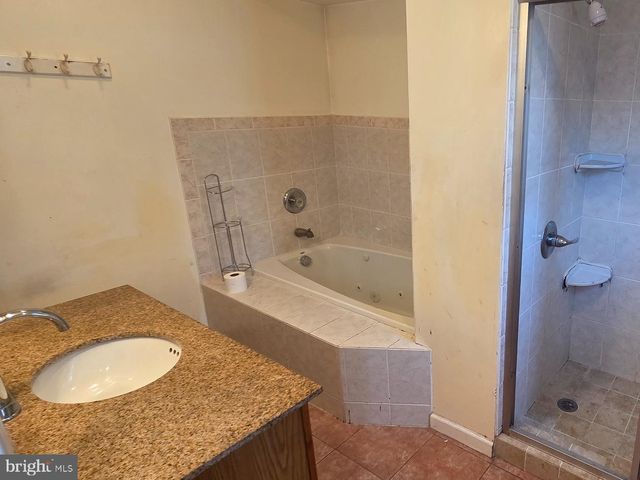 7906 DAWNWOOD CT, Lanham, MD 20706
