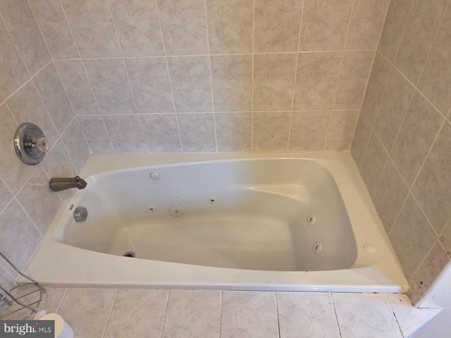 7906 DAWNWOOD CT, Lanham, MD 20706