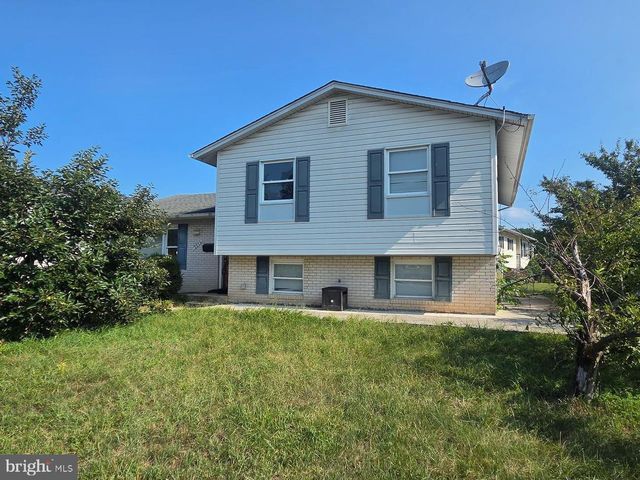 7906 DAWNWOOD CT, Lanham, MD 20706