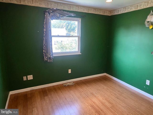 7906 DAWNWOOD CT, Lanham, MD 20706