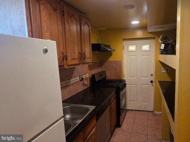 7906 DAWNWOOD CT, Lanham, MD 20706