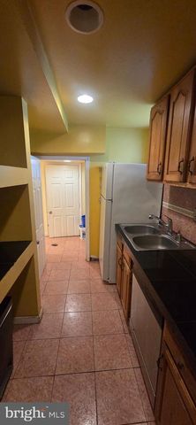 7906 DAWNWOOD CT, Lanham, MD 20706
