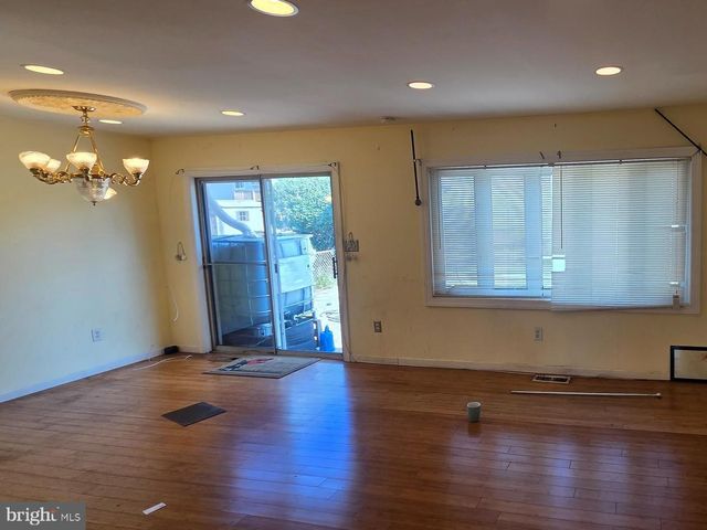 7906 DAWNWOOD CT, Lanham, MD 20706