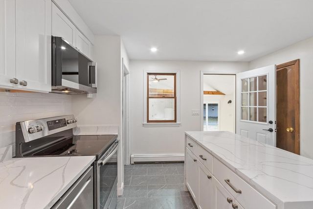 29 Tyler Rd, Townsend, MA 01469