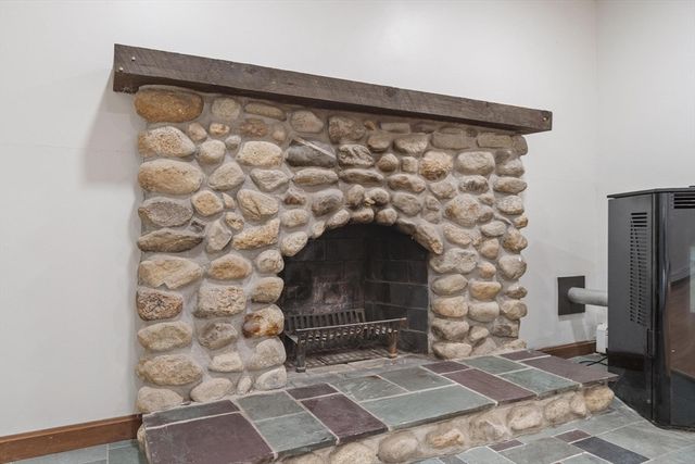29 Tyler Rd, Townsend, MA 01469