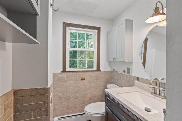29 Tyler Rd, Townsend, MA 01469