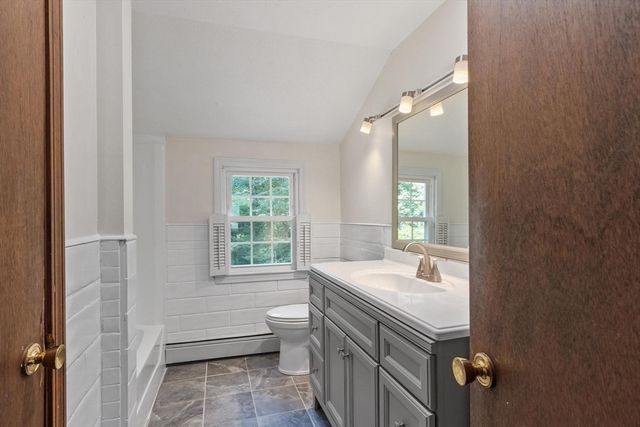 29 Tyler Rd, Townsend, MA 01469