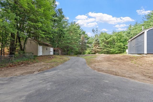 29 Tyler Rd, Townsend, MA 01469