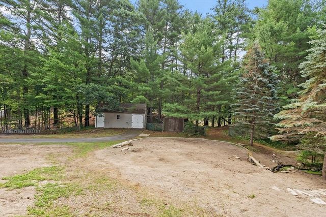 29 Tyler Rd, Townsend, MA 01469