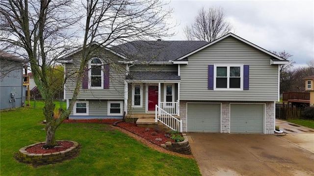 1707 Shelby Drive, Raymore, MO 64083