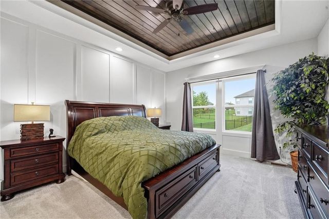 1067 SW Conch Circle, Lee's Summit, MO 64064