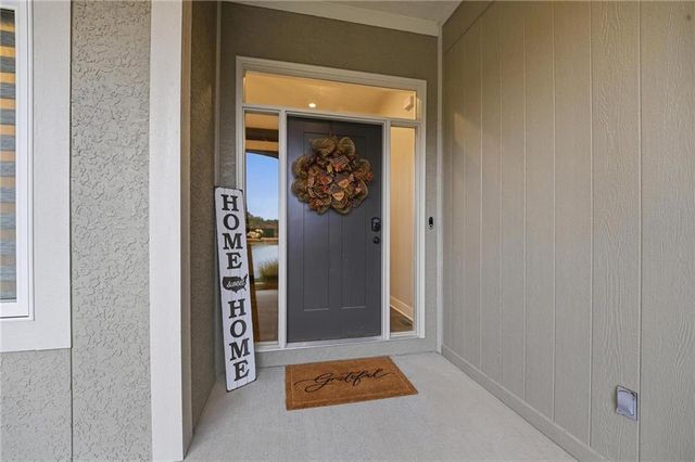 1067 SW Conch Circle, Lee's Summit, MO 64064