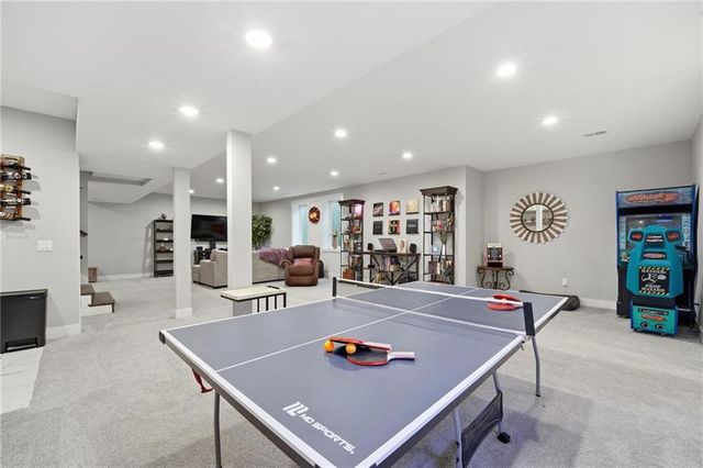 1067 SW Conch Circle, Lee's Summit, MO 64064