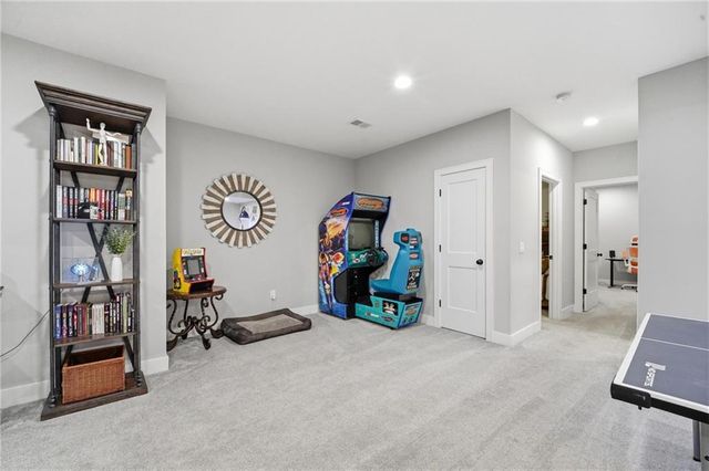 1067 SW Conch Circle, Lee's Summit, MO 64064