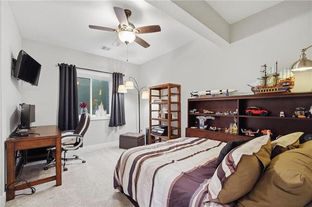1067 SW Conch Circle, Lee's Summit, MO 64064