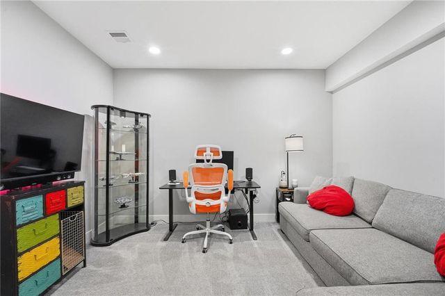 1067 SW Conch Circle, Lee's Summit, MO 64064