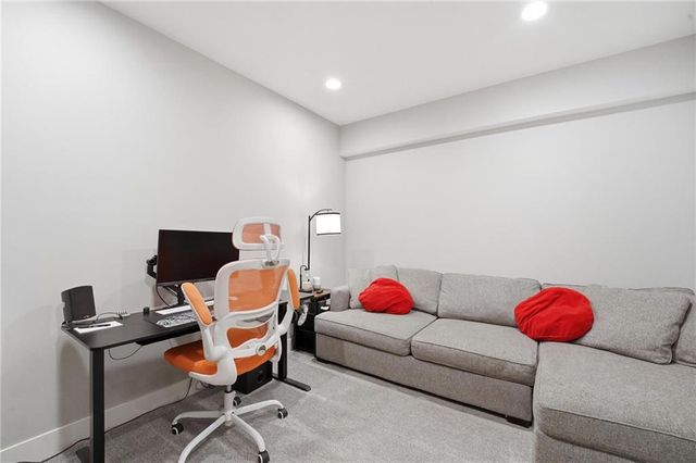 1067 SW Conch Circle, Lee's Summit, MO 64064