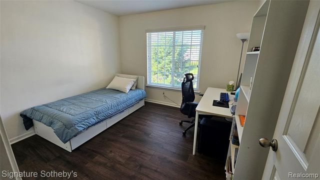 9582 Falmouth Drive, Ypsilanti, MI 48197