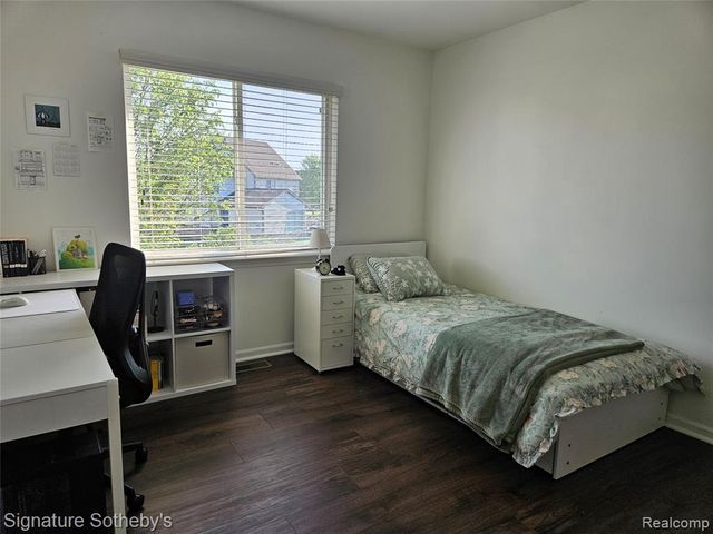 9582 Falmouth Drive, Ypsilanti, MI 48197