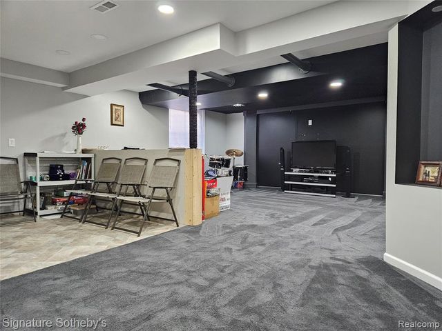 9582 Falmouth Drive, Ypsilanti, MI 48197