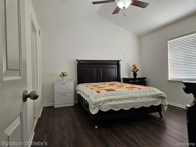 9582 Falmouth Drive, Ypsilanti, MI 48197