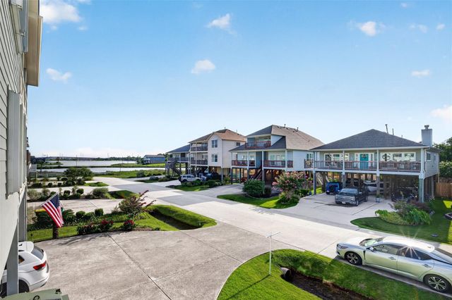 2116 Menard Avenue, Seabrook, TX 77586