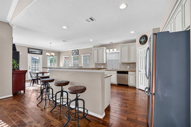 2116 Menard Avenue, Seabrook, TX 77586