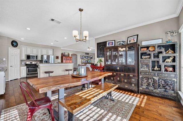 2116 Menard Avenue, Seabrook, TX 77586