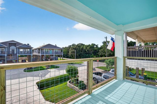 2116 Menard Avenue, Seabrook, TX 77586