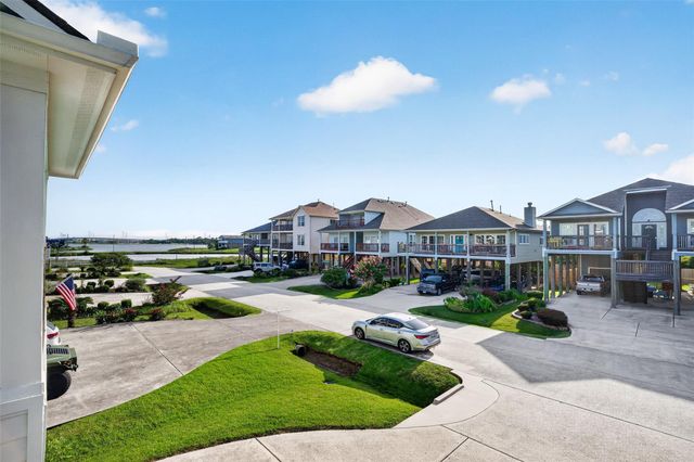 2116 Menard Avenue, Seabrook, TX 77586