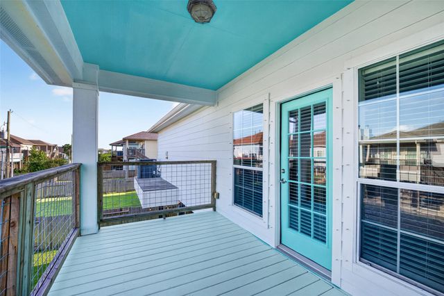 2116 Menard Avenue, Seabrook, TX 77586