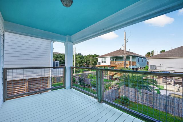 2116 Menard Avenue, Seabrook, TX 77586