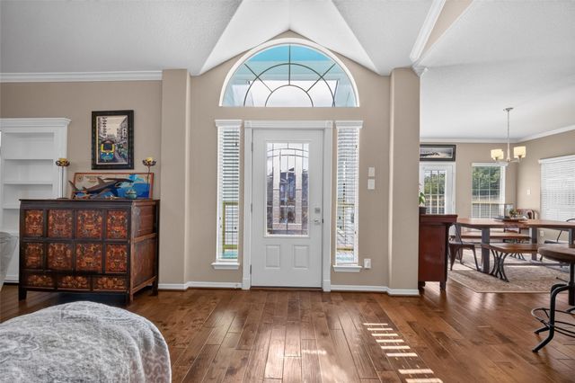 2116 Menard Avenue, Seabrook, TX 77586